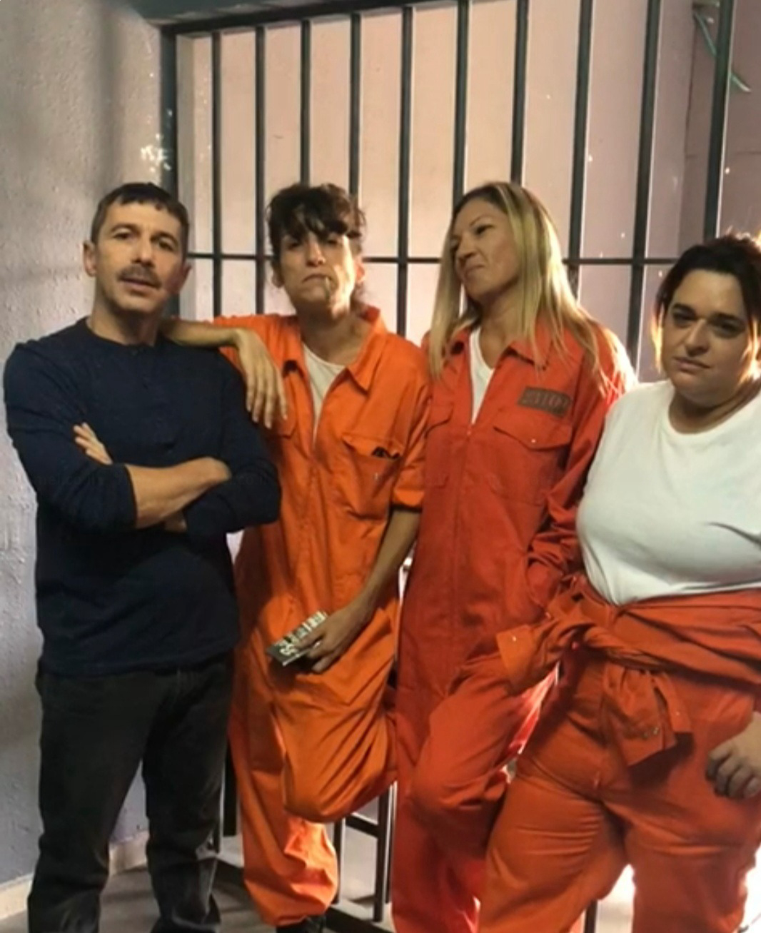 מופע הסטנדאפ של ענת אביעד - 073-7584951