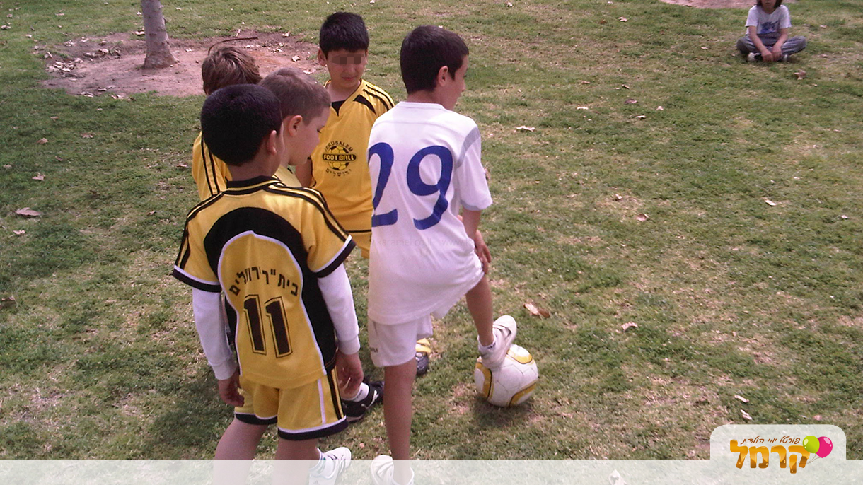 חגיגת כדורגל מטריפה - 073-7578659