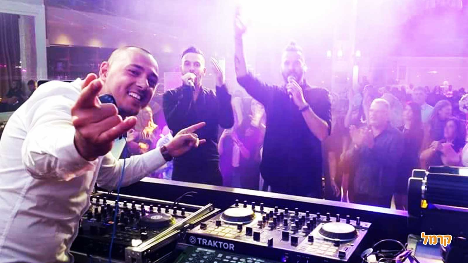 סימי וסולטנה - התאומים ממן - 073-7027614