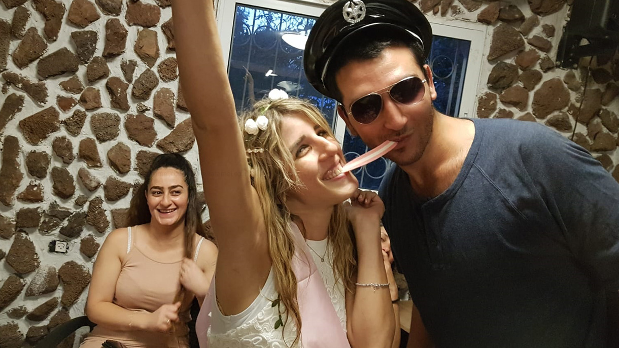 פלג חיבה במופע קורע מצחוק - 073-7027580