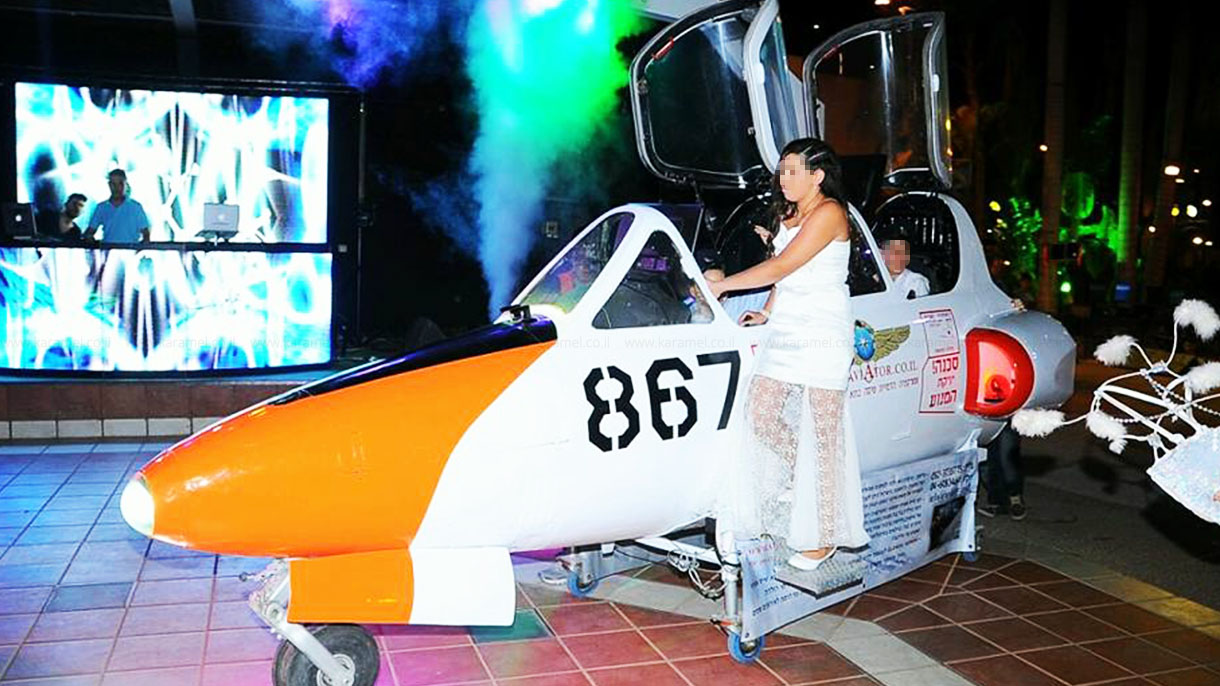 אוויאטור - כניסה יחודיית בתא טייס - 073-7828334