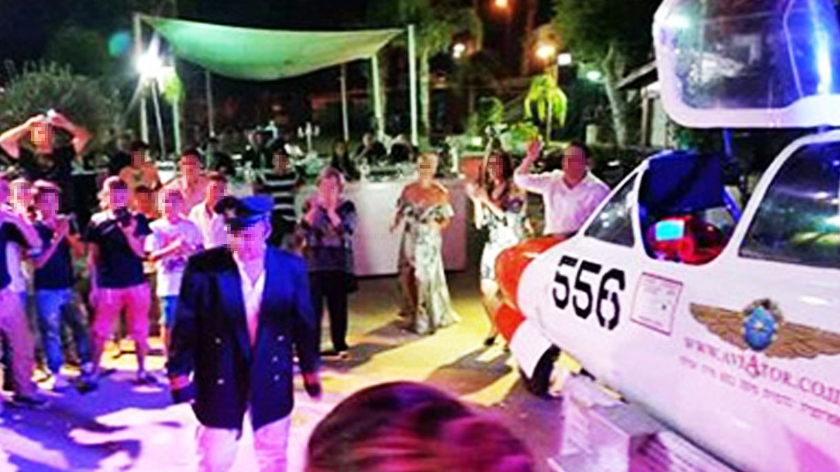 אוויאטור - כניסה יחודיית בתא טייס - 073-7828334