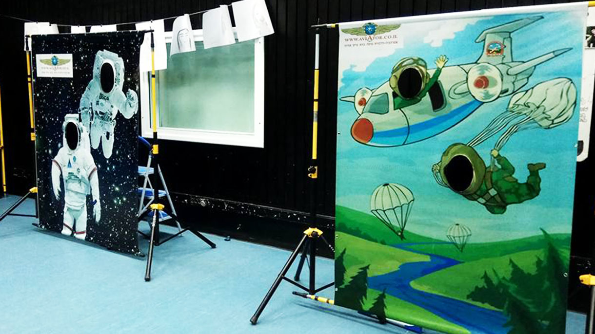 אוויאטור - כניסה יחודיית בתא טייס - 073-7828334