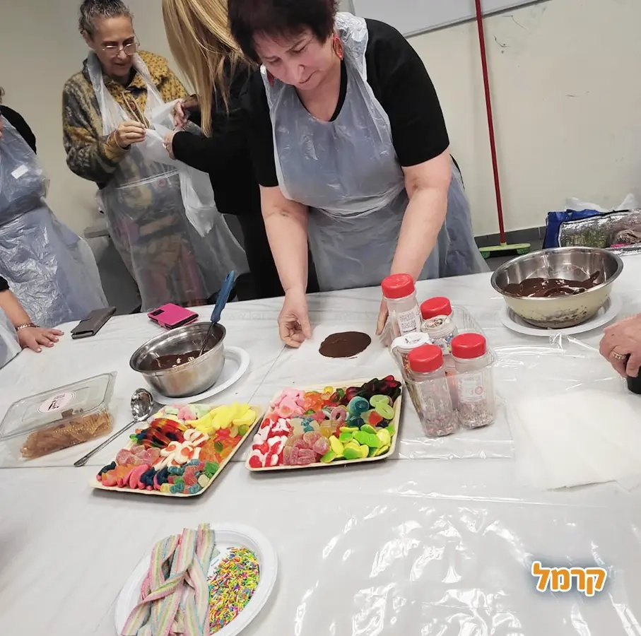 השולחן המתוק - חווית שוקולד - 073-7837631