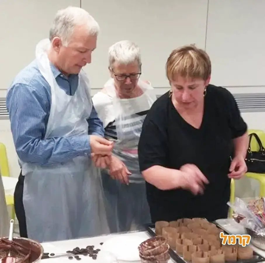 השולחן המתוק - חווית שוקולד - 073-7837631