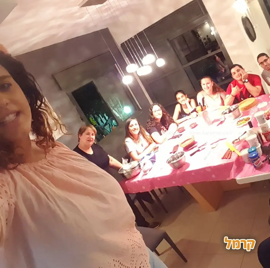 השולחן המתוק - חווית שוקולד - 073-7837631