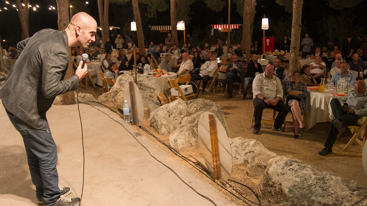 מוטי אהרונוביץ' - מצחיק בטירוף - 073-7837708