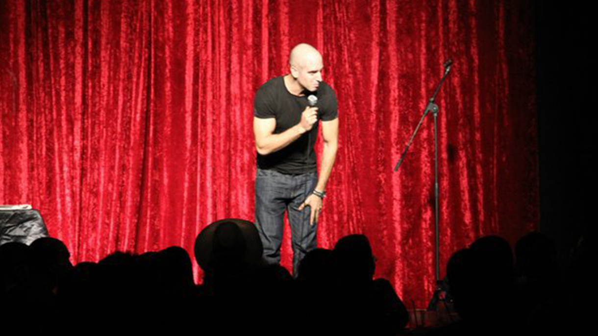 מוטי אהרונוביץ' - מצחיק בטירוף - 073-7837708