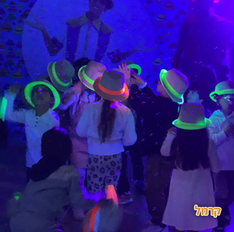 אדמימו - הפעלות בקצב - 073-7826930