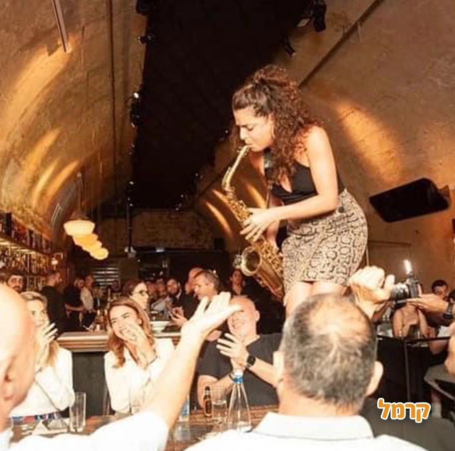 ענת ורמוט - סקסופוניסטית וזמרת - 073-7599246