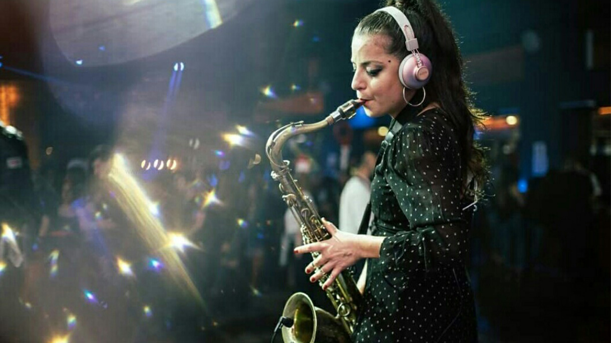 ענת ורמוט - סקסופוניסטית וזמרת - 073-7599246