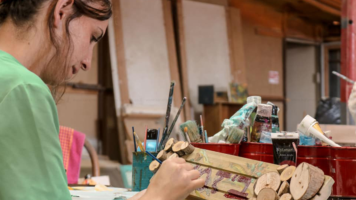 סדנאות עץ עם אסתריקה - 073-7757636