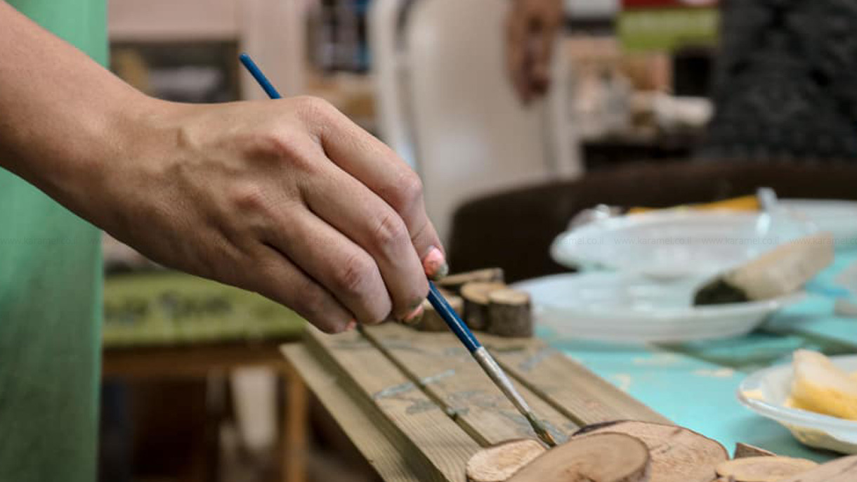 סדנאות עץ עם אסתריקה - 073-7757636