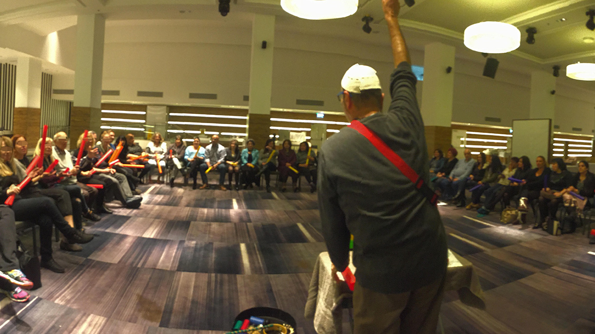 צ'אצ'קעס מוסיקה חברתית - 073-7756939