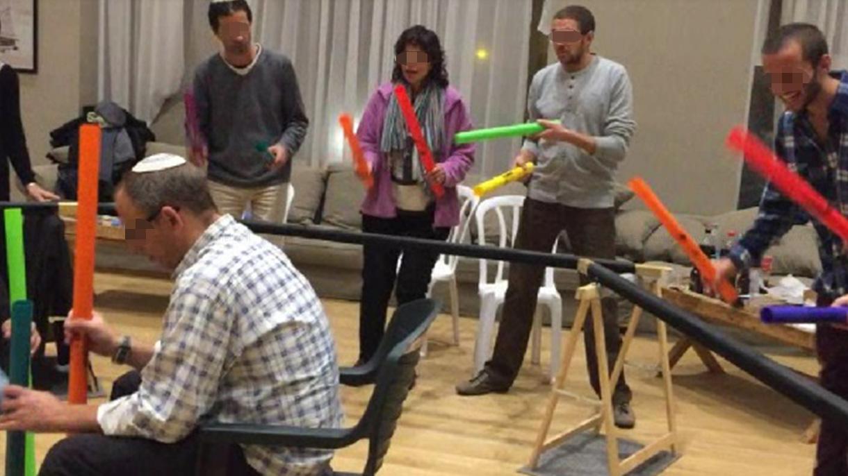 צ'אצ'קעס מוסיקה חברתית - 073-7756939