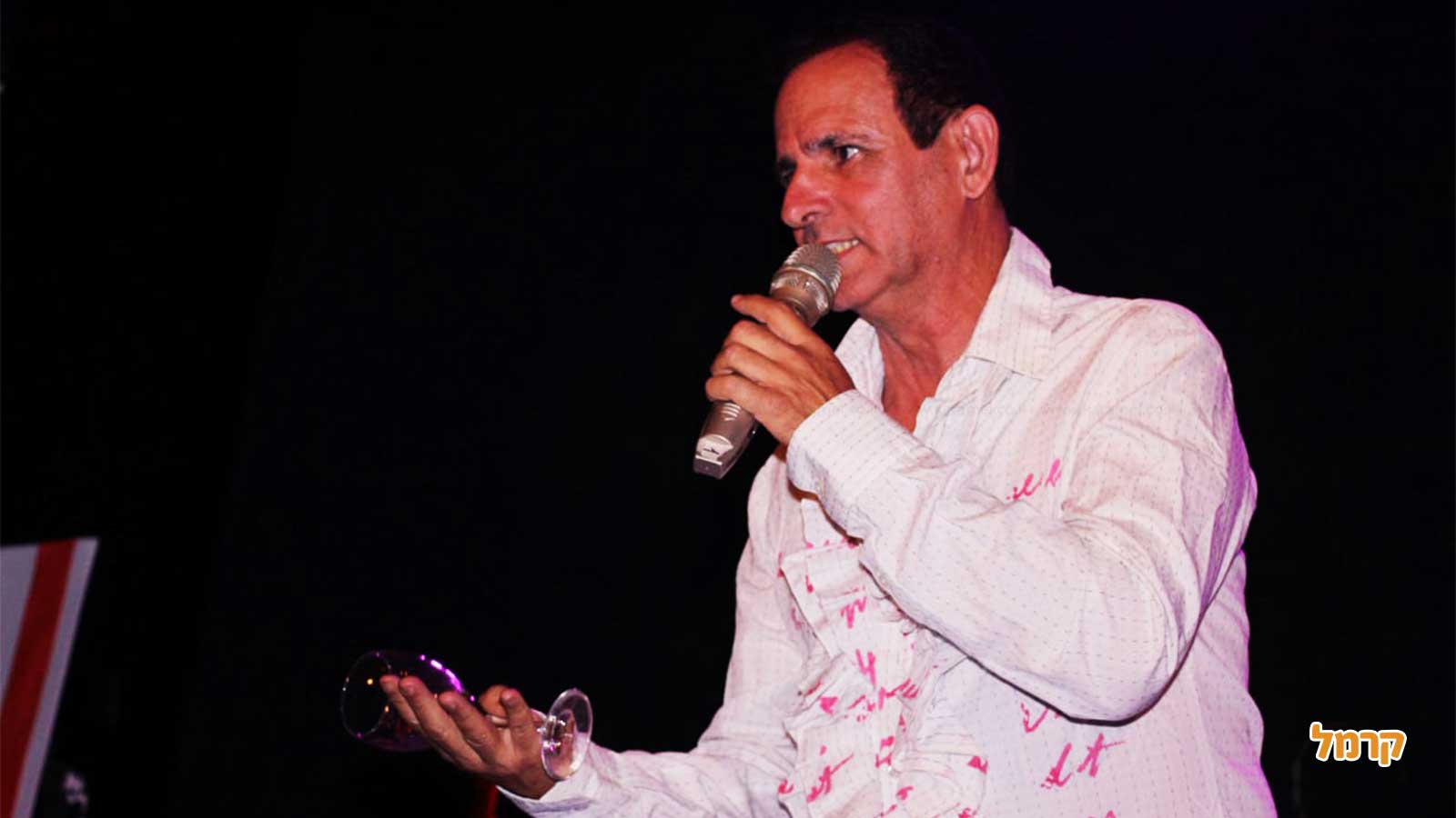 סטנד אפ בהתאמה אישית - 073-7756869