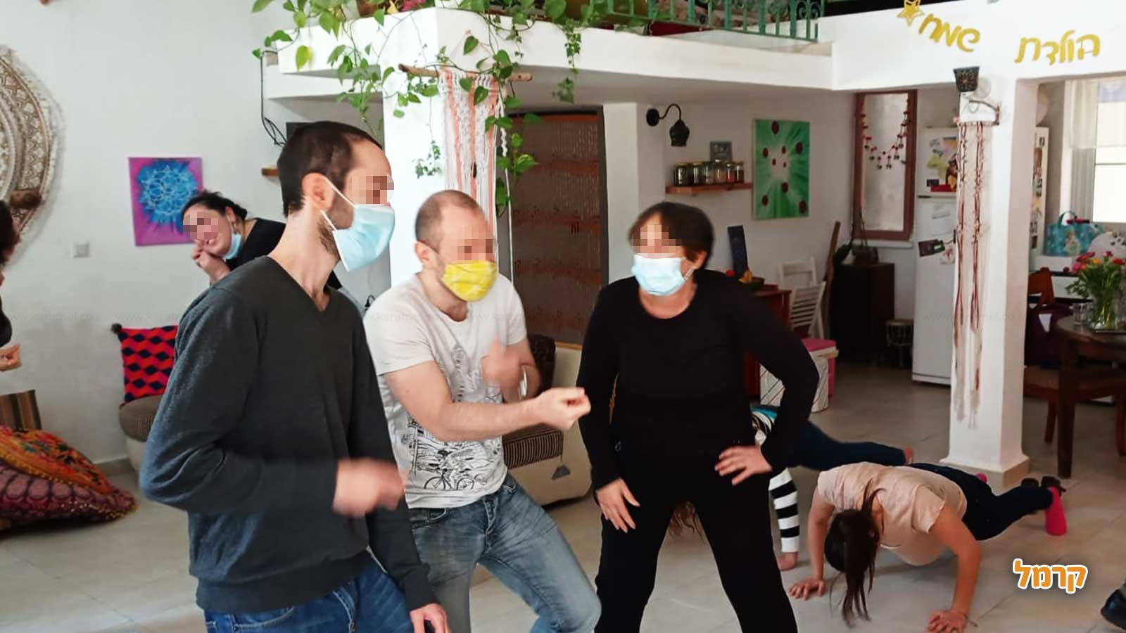 מערכונים ביוגרפים ומופעי אימפרוביזציה - 073-7757875