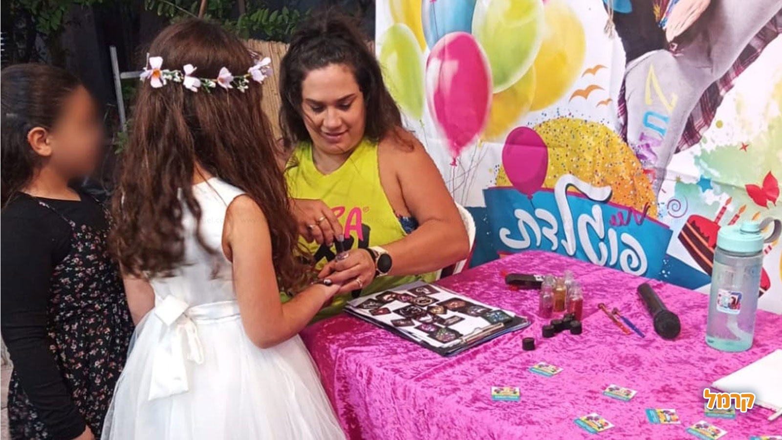 פוגלדת מסיבה של סיפור וזומבה - 073-7583024