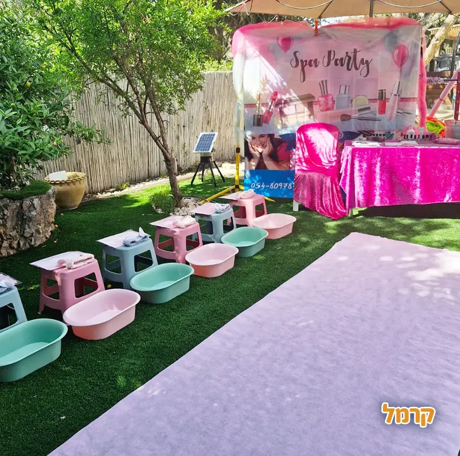 פוגלדת מסיבה של סיפור וזומבה - 073-7583024