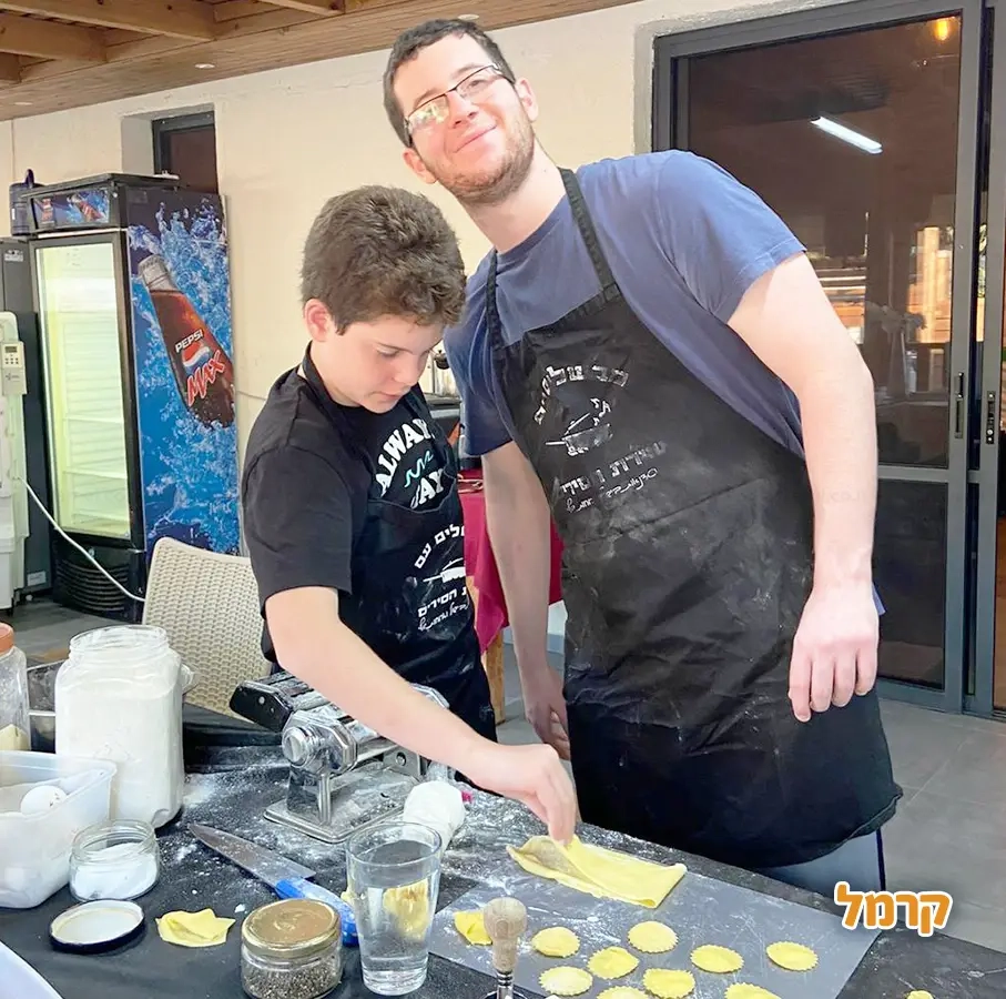 שירת הסירים עם השף ירון חן - 073-7026782