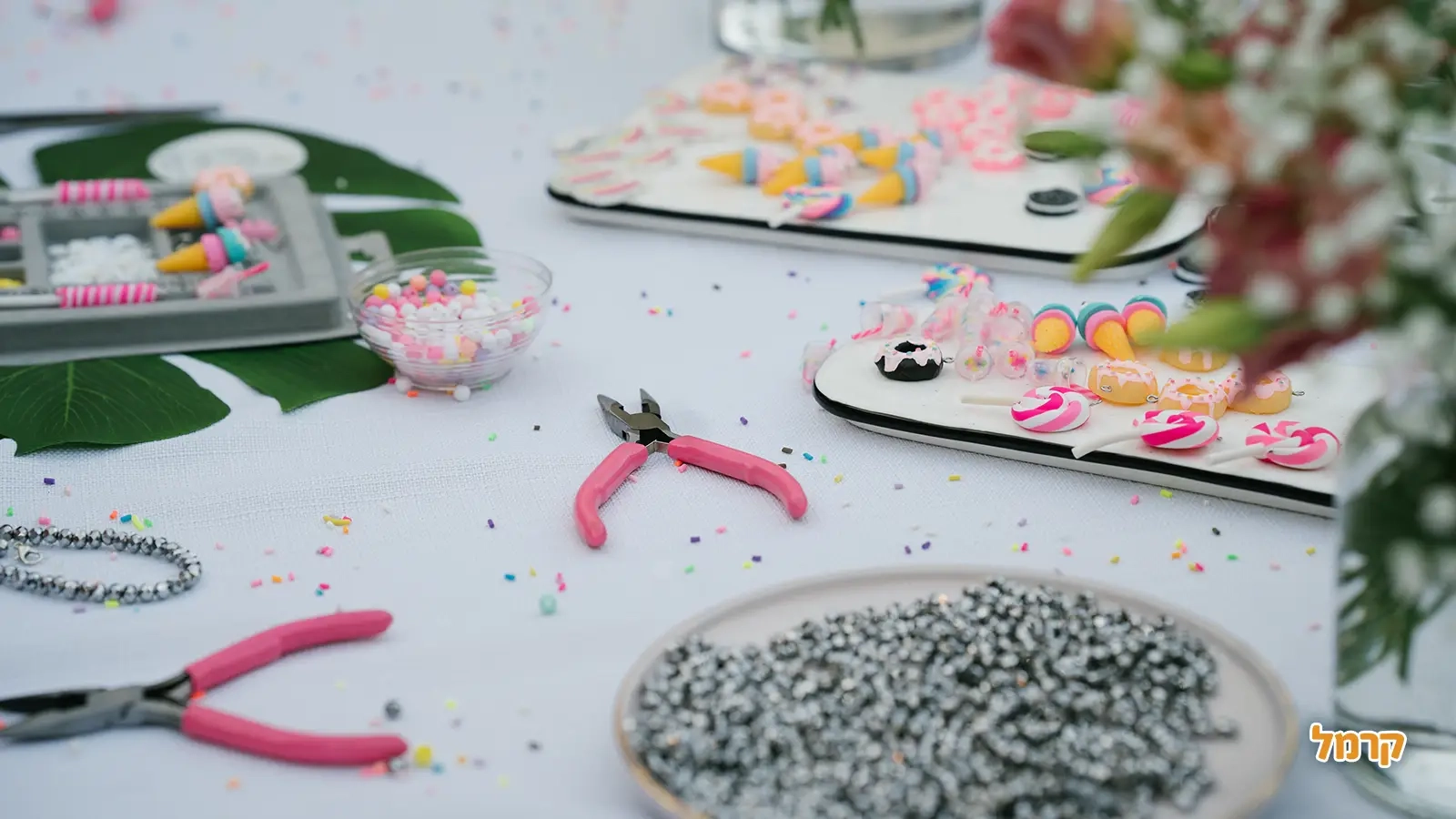 סדנת תכשיטי בוטיק לבנות - 073-7840233