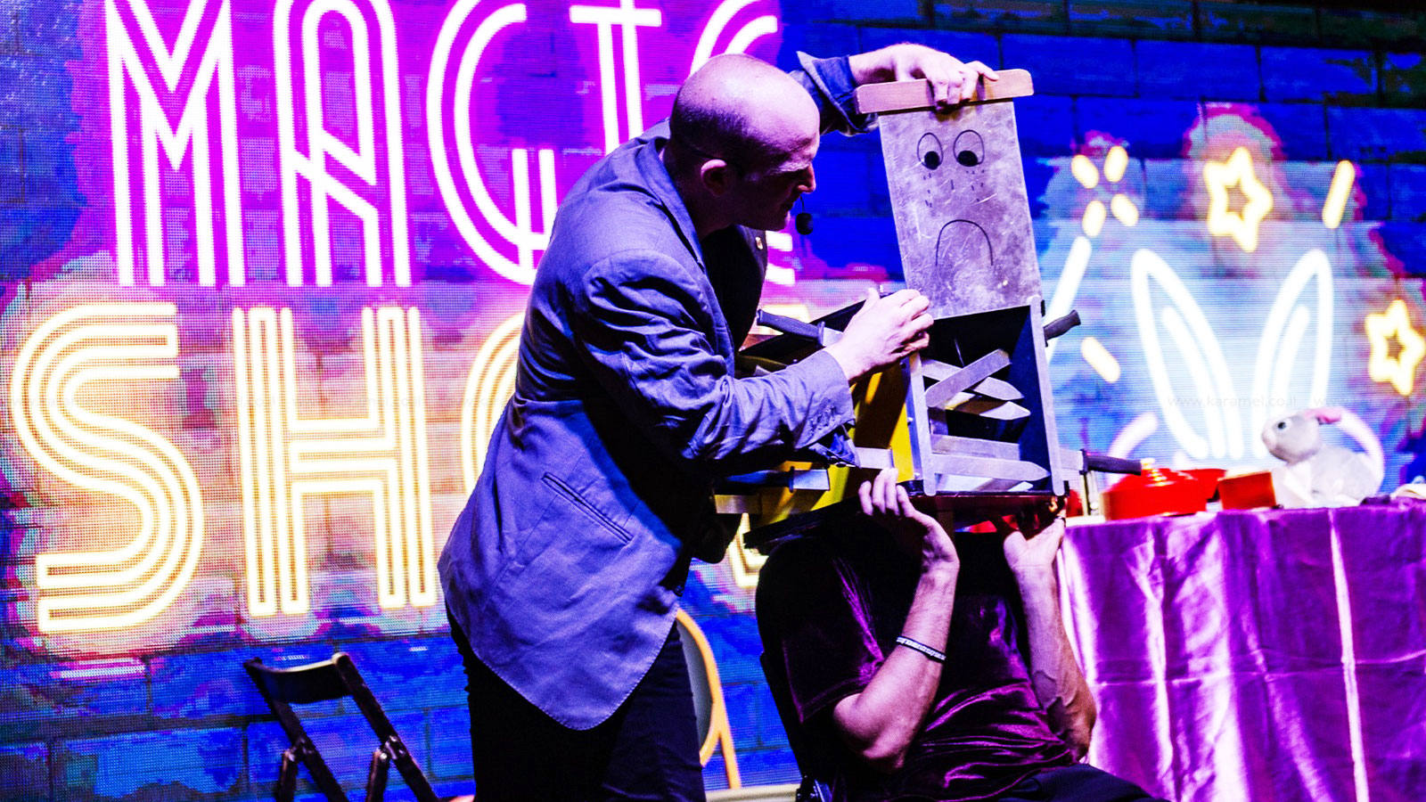 אופק הקוסם - במופע מרהיב - 073-7026286