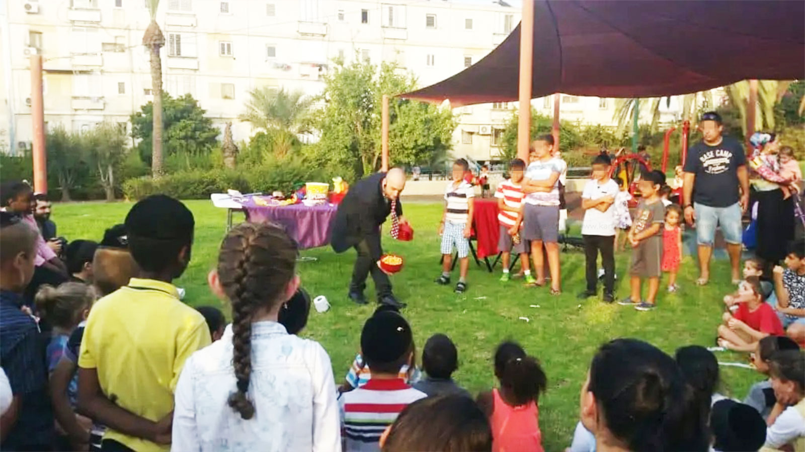 אופק הקוסם - במופע מרהיב - 073-7026286