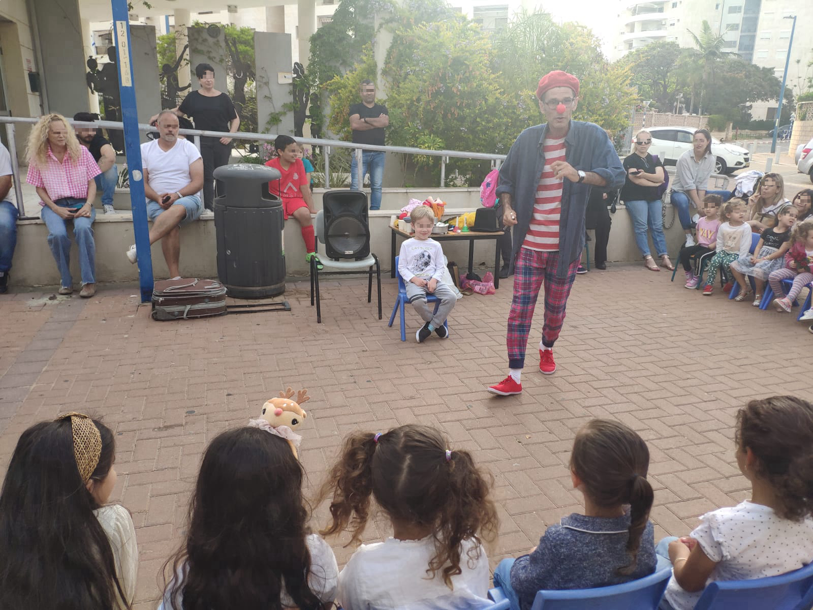 מופע לילדים - מוריס 24/7 צחוק - 073-7590509