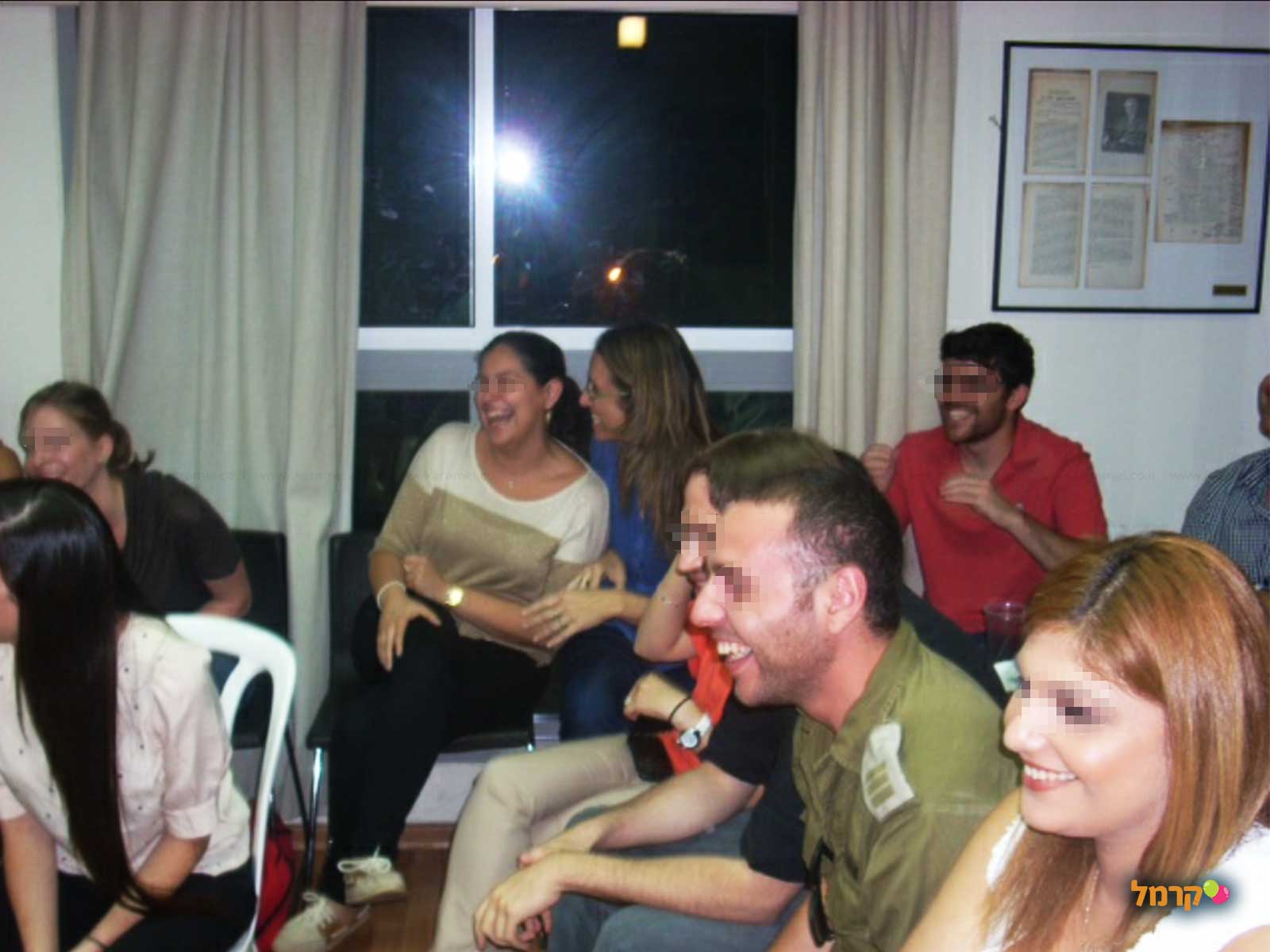 מחוץ לקופסה - משחקים למבוגרים - 073-7026424