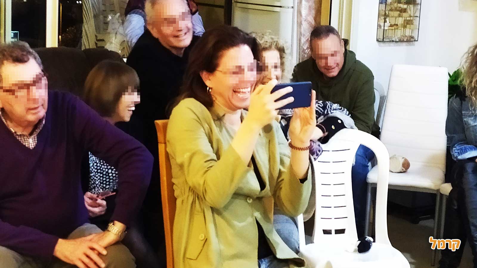 מחוץ לקופסה - משחקים למבוגרים - 073-7026424