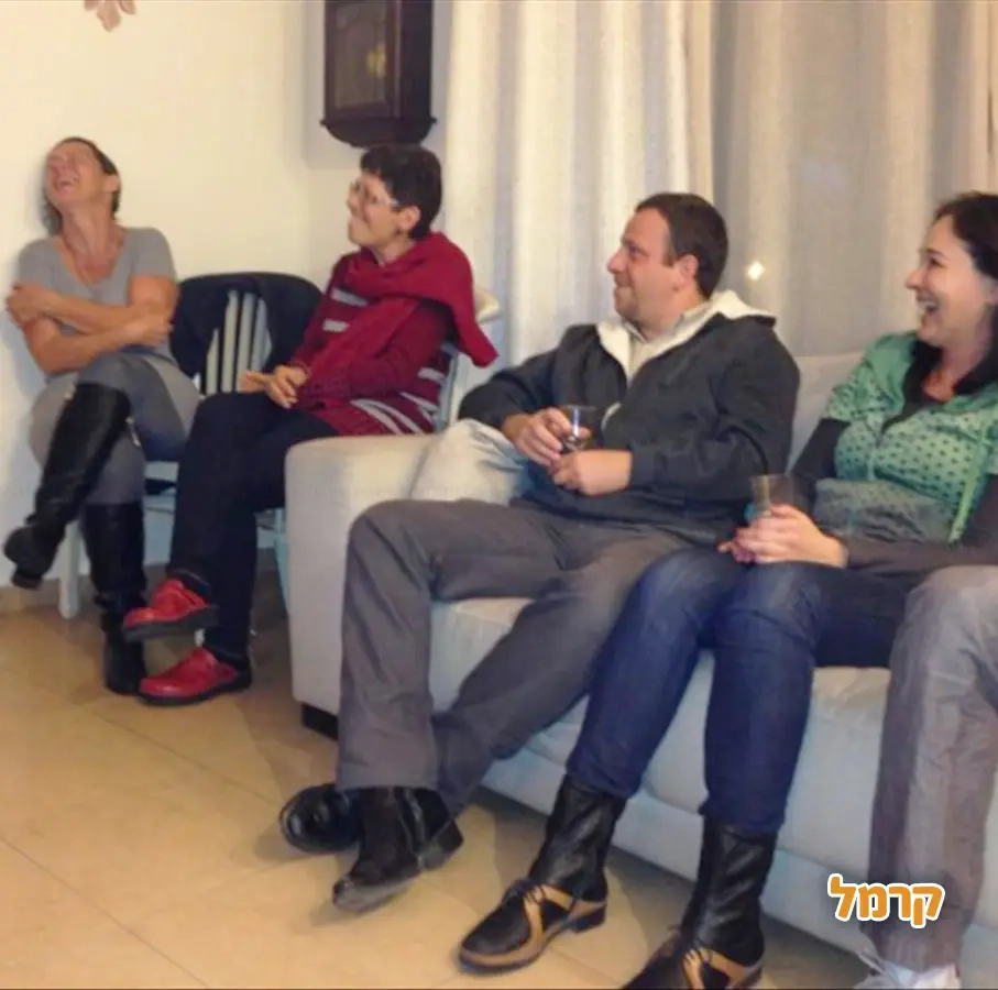 מחוץ לקופסה - משחקים למבוגרים - 073-7026424