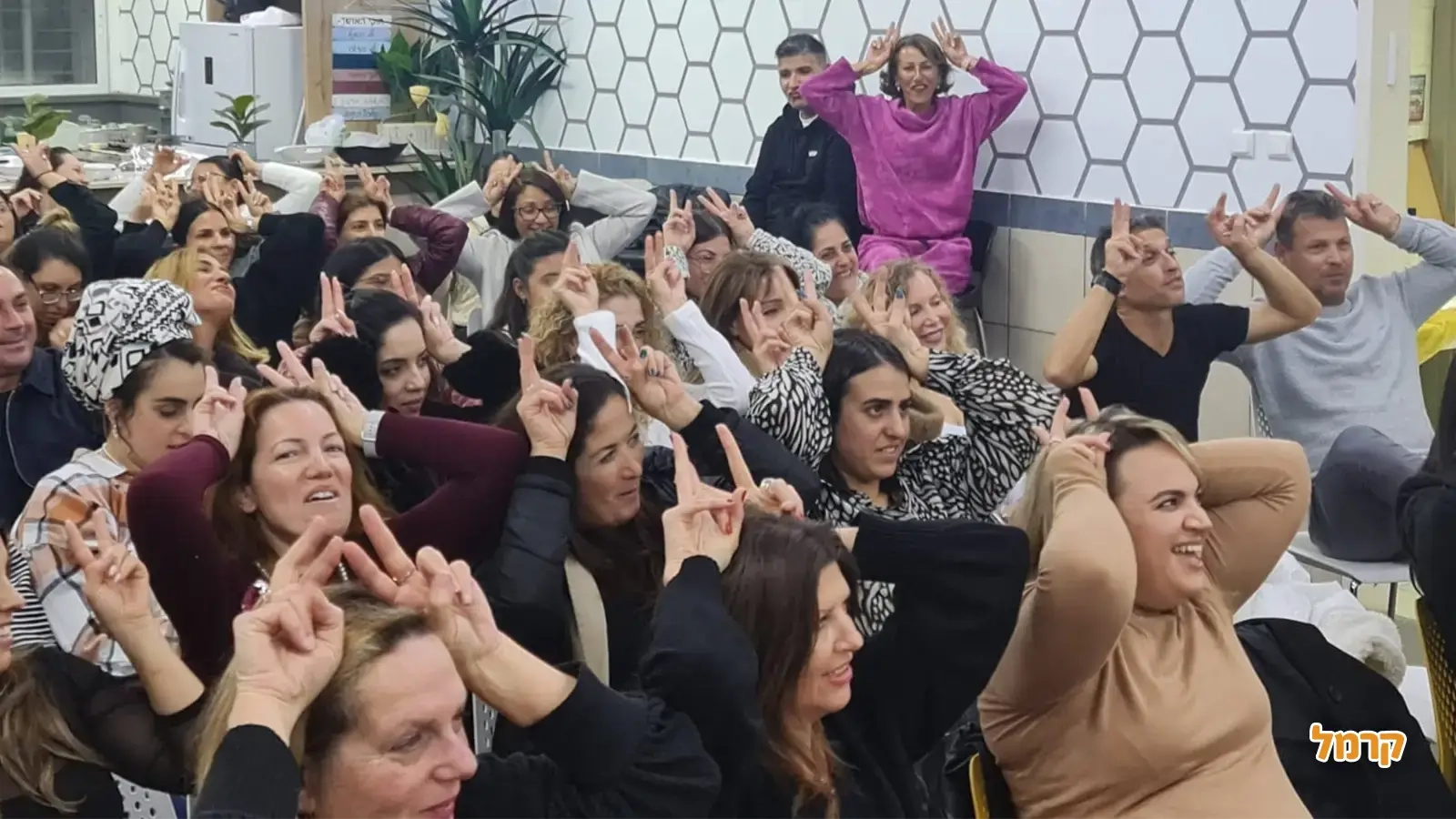 רנדומלי - מופע אימפרוביזציה - 073-7026237