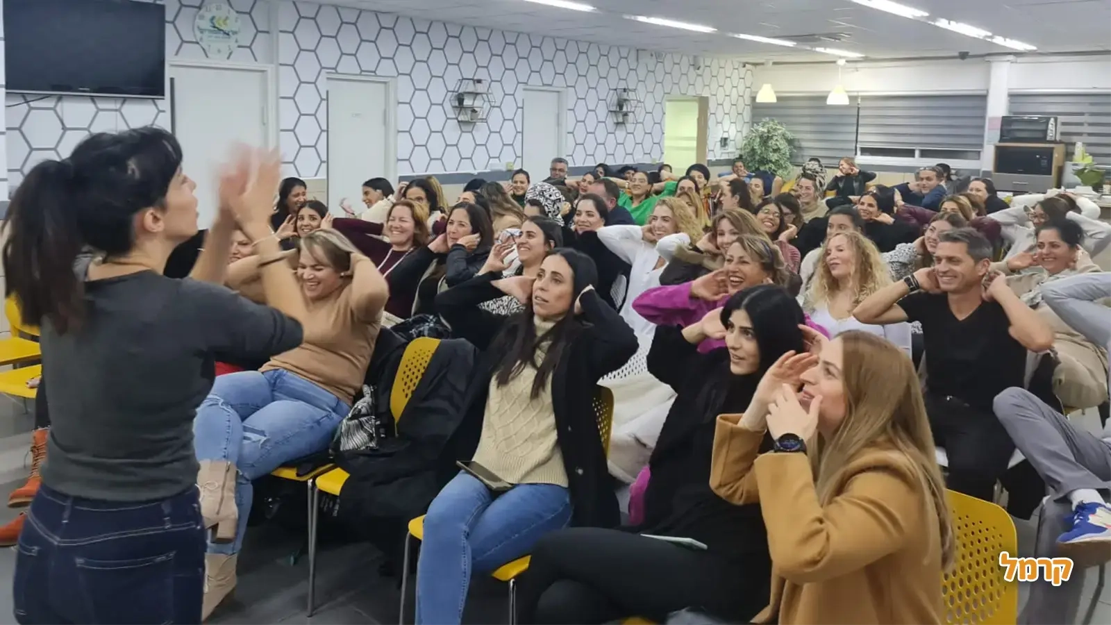 רנדומלי - מופע אימפרוביזציה - 073-7026237