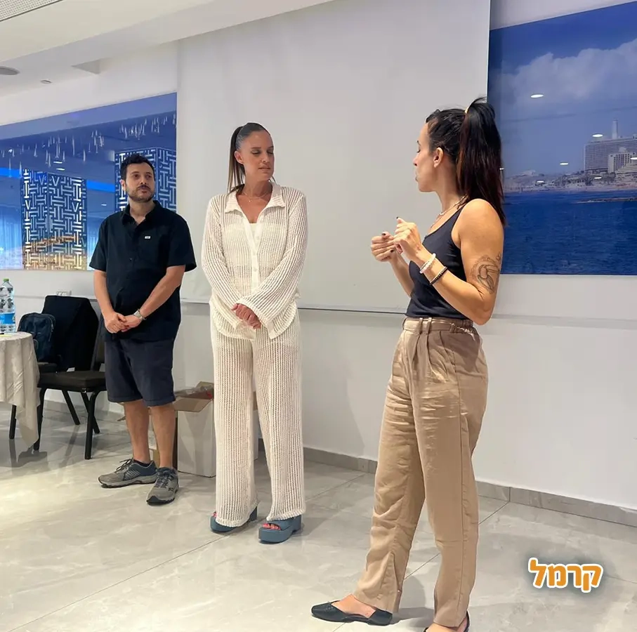 רנדומלי - מופע אימפרוביזציה - 073-7026237