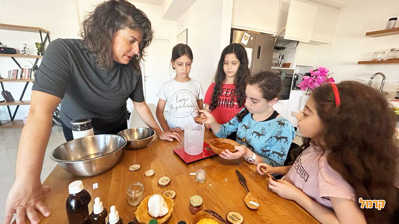 עדי נטורל ביוטי - סדנת טיפוח לבנות - 073-7025422