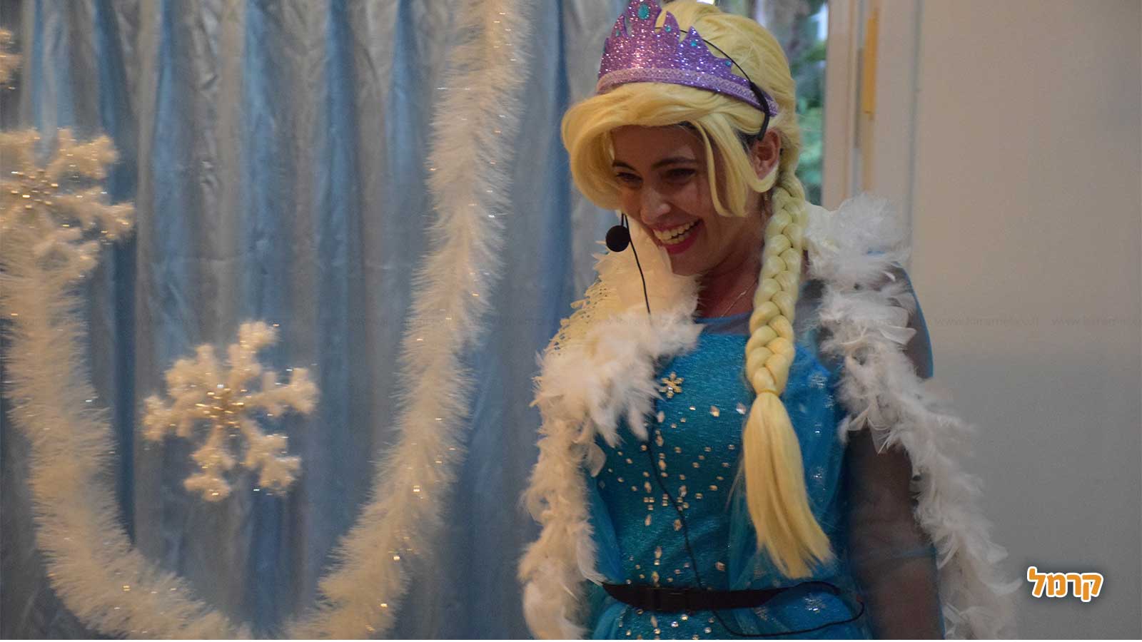 תיאטרון שיגעון - בכל מפגש סיפור  - 073-7590788