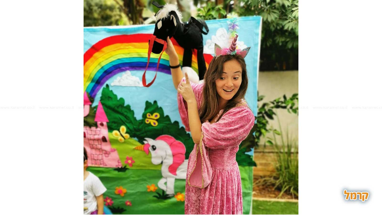 תיאטרון שיגעון - בכל מפגש סיפור  - 073-7590788