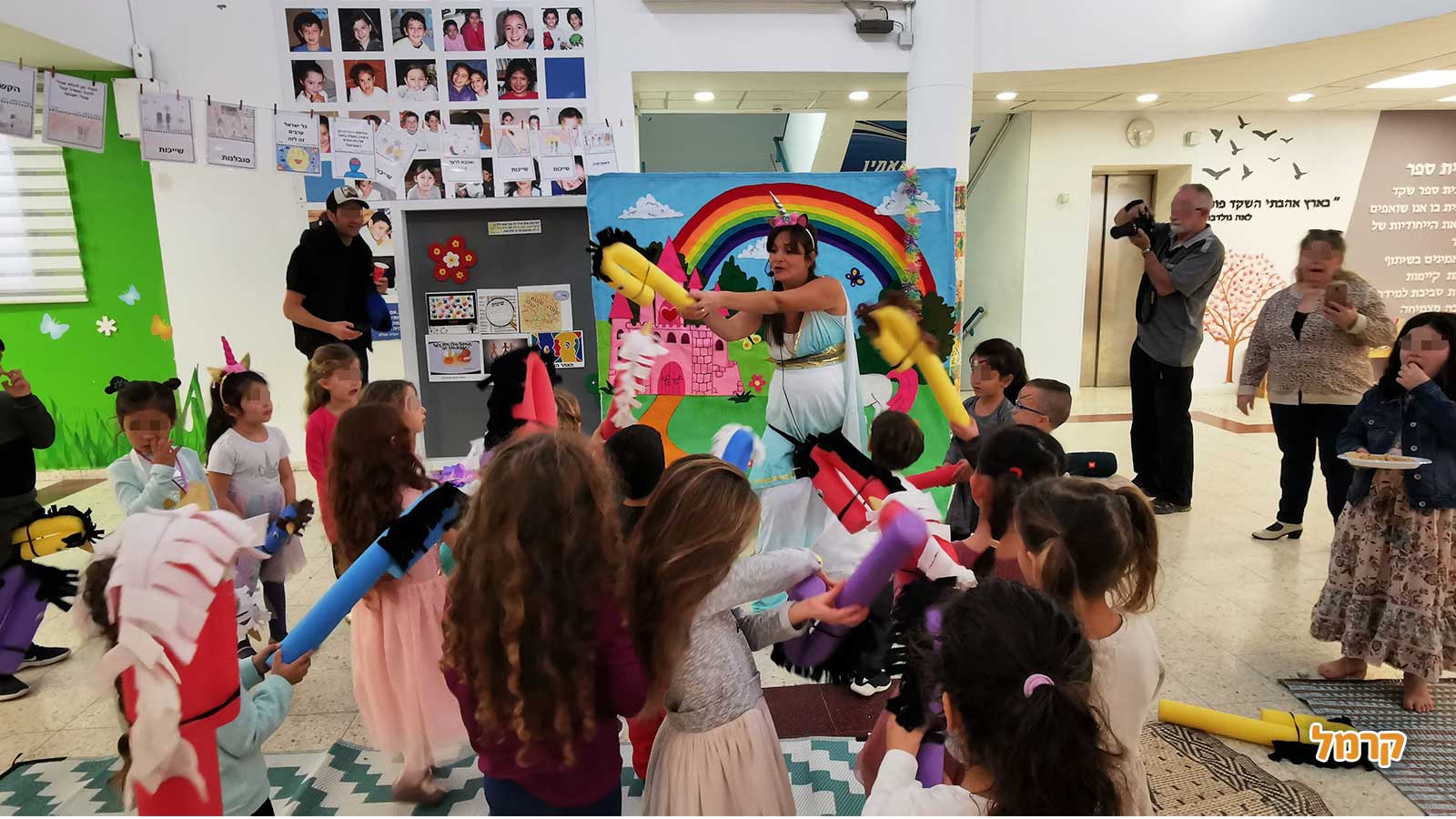 תיאטרון שיגעון - בכל מפגש סיפור  - 073-7590788