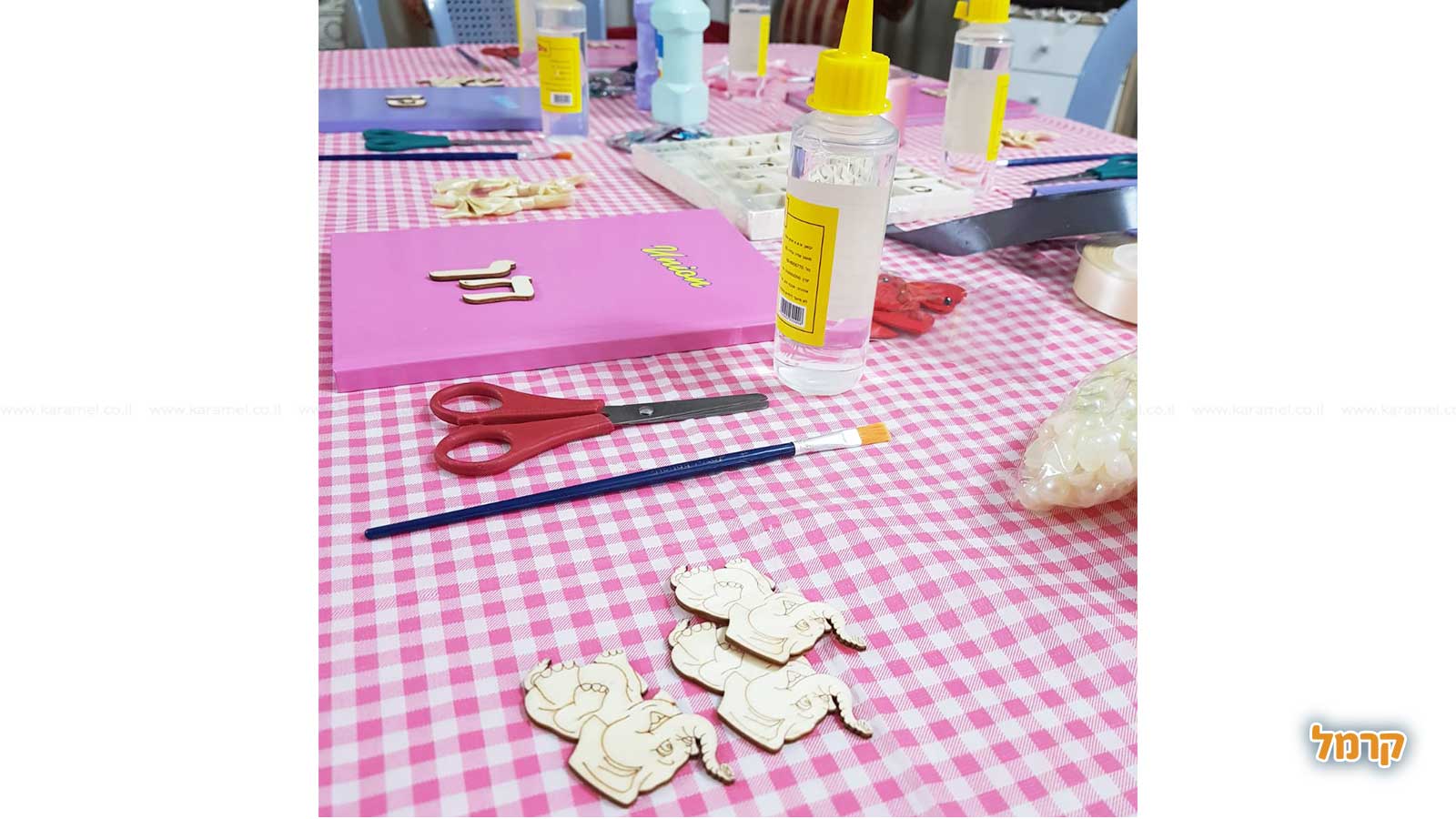 חגיגה קסומה של בדים - 073-7026262