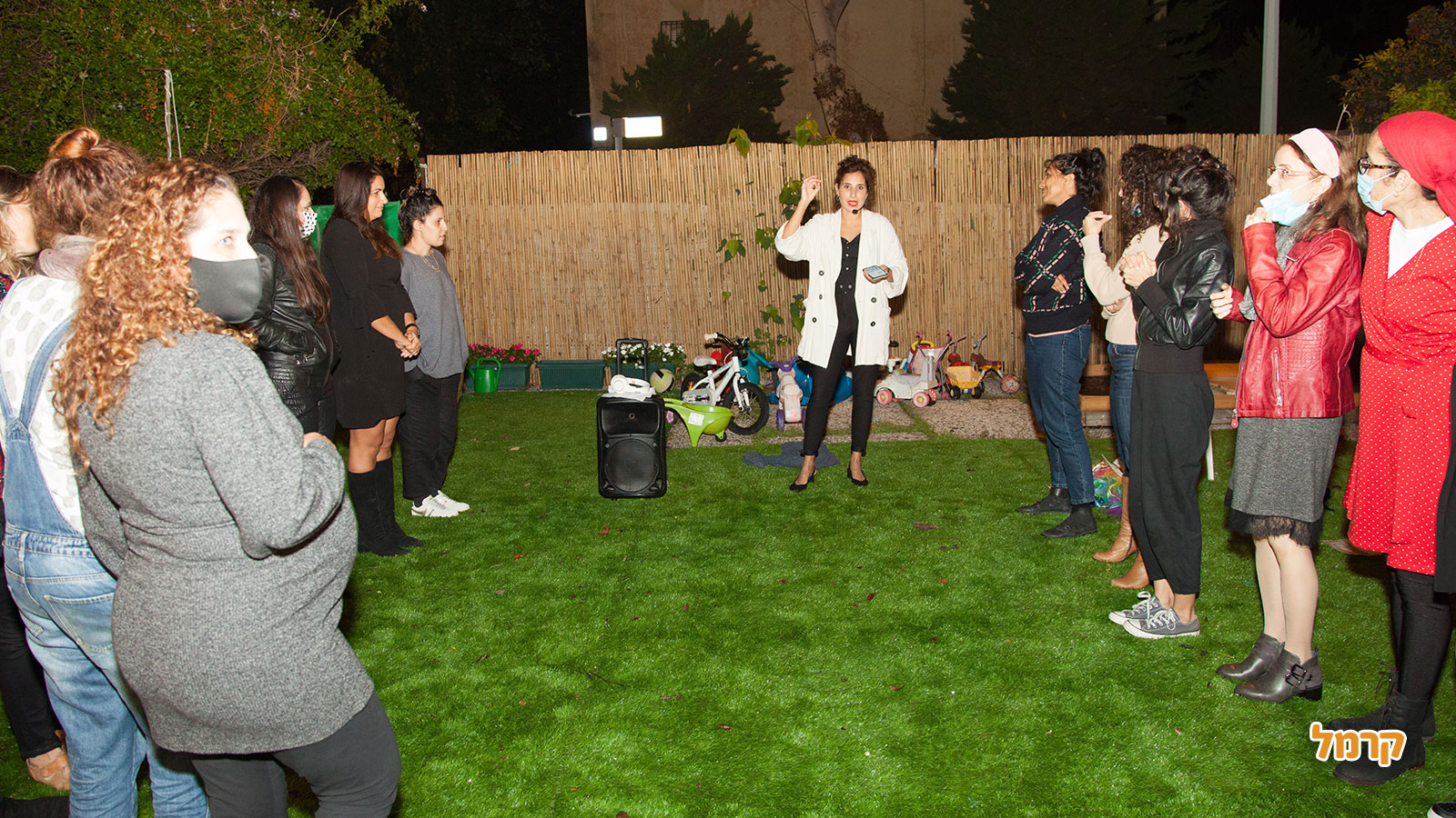 בול בשבילכם - סדנת צחוק מגבשת - 073-7814343