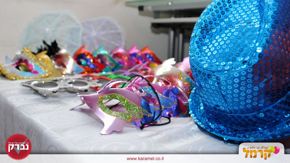 גברת מגונדרת - 073-7578746