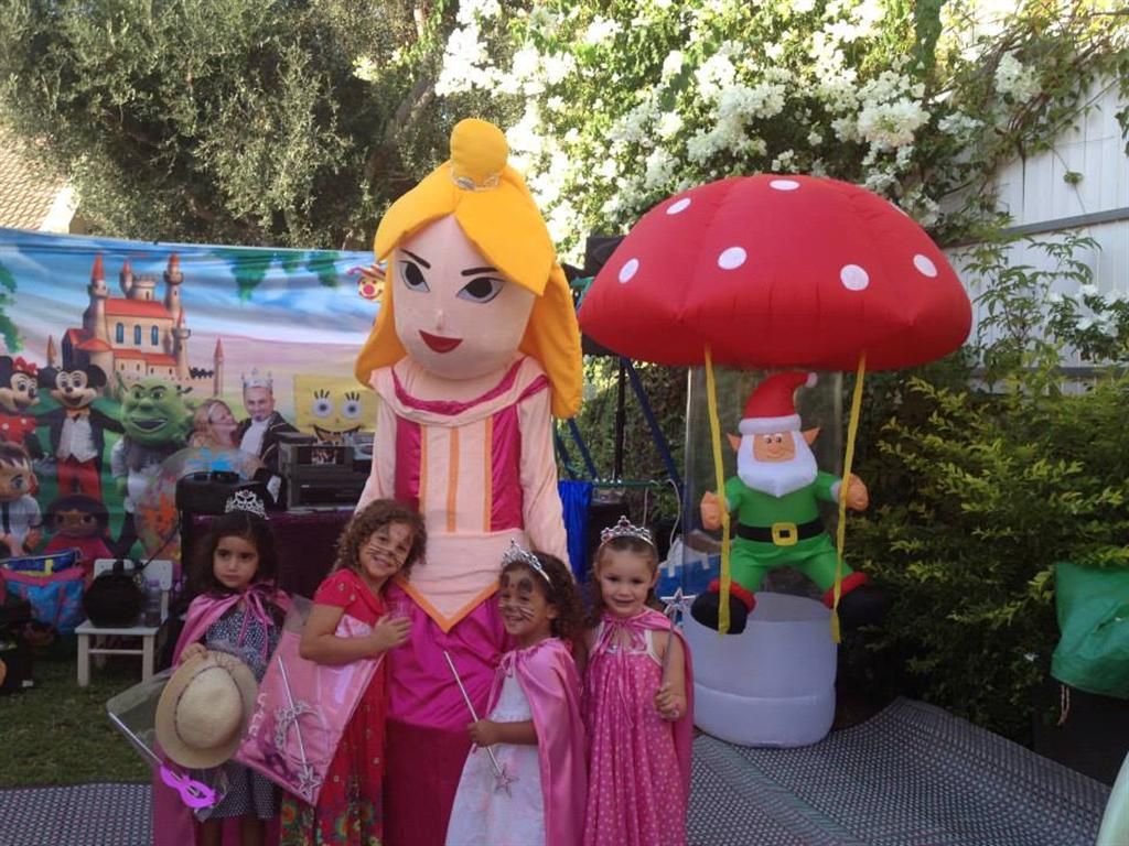 פינצ'י ליצנים - 1700-55-07-55