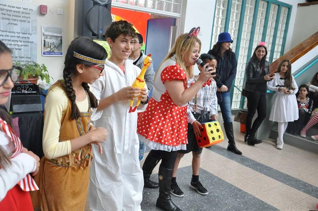 פינצ'י ליצנים - 1700-55-07-55