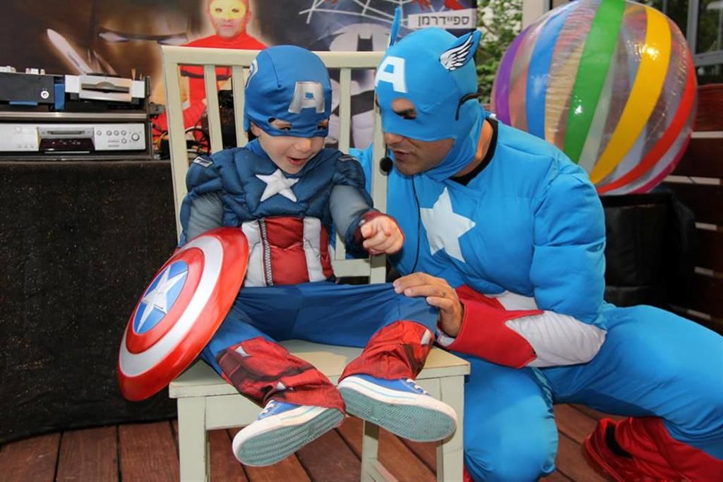 פינצ'י ליצנים - 1700-55-07-55