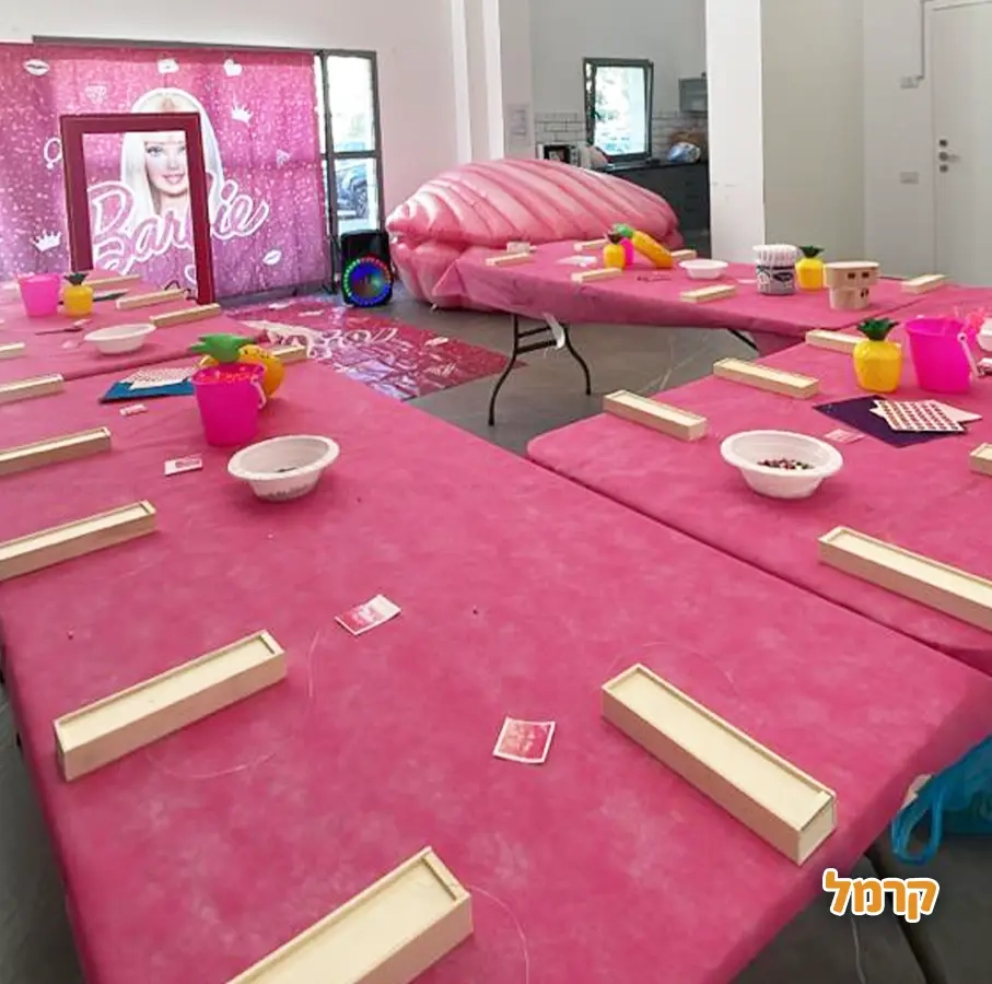 הפעלת ברבי מושלמת עם גיבורת האור - 073-7788406