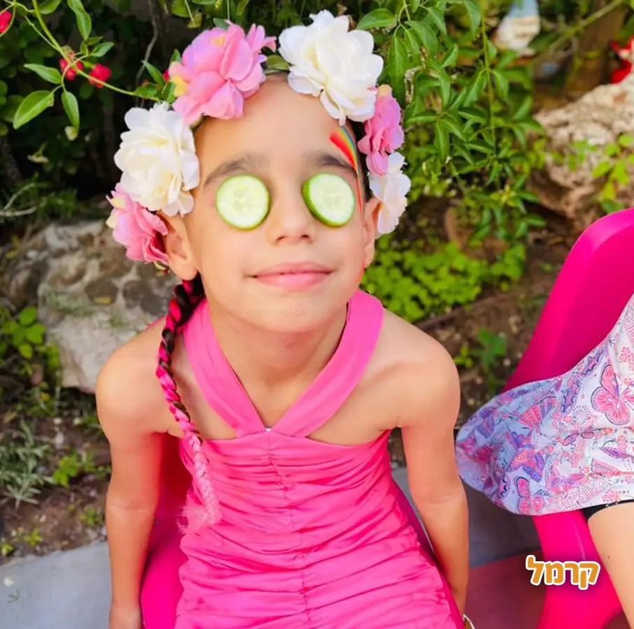 גיבורת האור בקונספט LOL וספא - 073-7783051