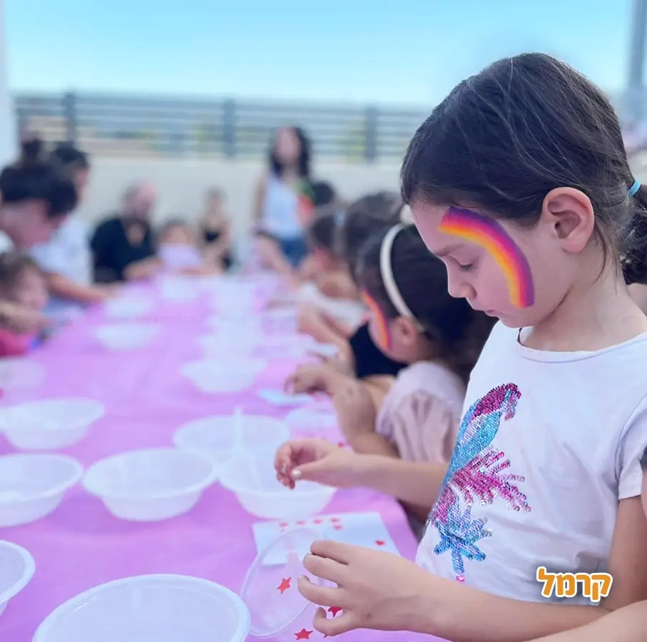 גיבורת האור בהפעלת חד קרן / סליים - 073-7548618