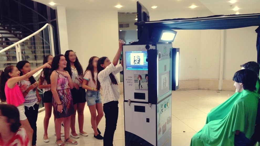 ראשים רוקדים - 073-7581948