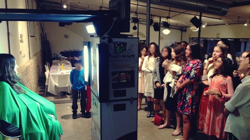 ראשים רוקדים - 073-7581948