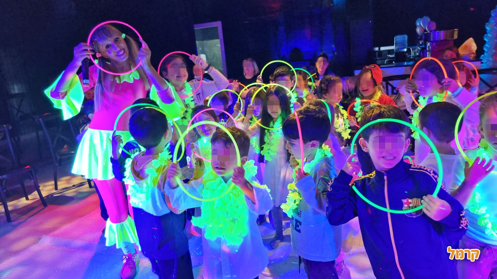 מסיבת פולמון זוהרת במיוחד - 073-7597106	